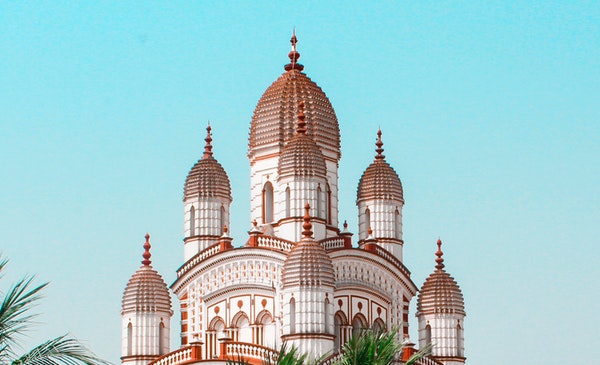 Dakshineswar Kali temple is one of the top tourist attractions in kolkata city tour packages